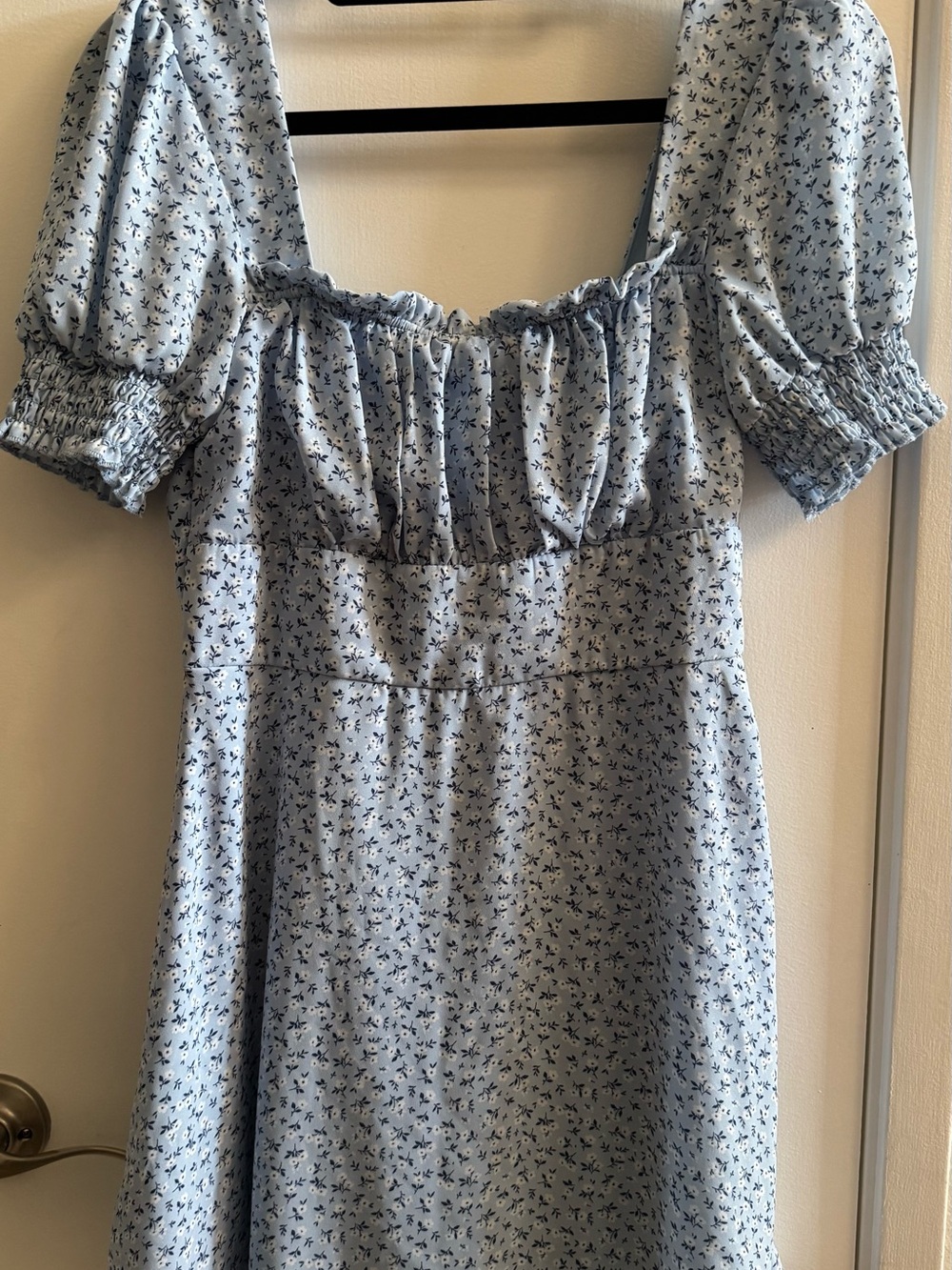 Trixxi Women's Blue Floral Square Neck Smocked Puff Sleeve Mini Dress M